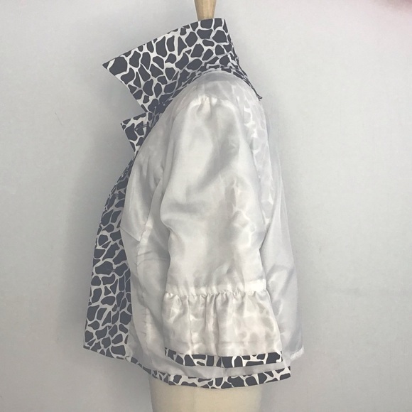 Sandro Sportswear Black/white giraffe print bell sleeve crop, swing Jacket 1X. - Picture 11 of 13